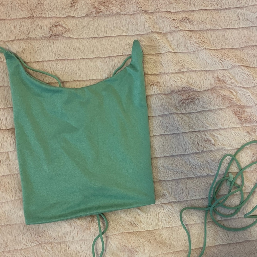 teal crop top